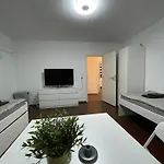 Gemuetliches Dg-apartment In Weissenthurm, 4 Weissenthurm