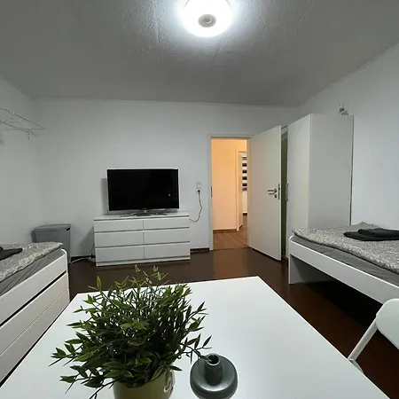 Gemuetliches Dg-apartment In Weissenthurm, 4 Weissenthurm