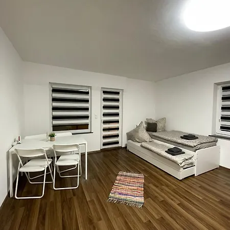 Gemuetliches Dg-apartment In Weissenthurm, 4